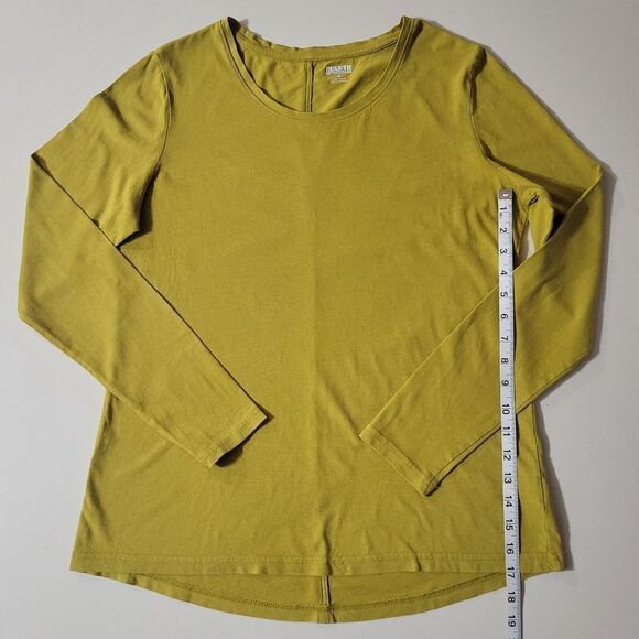 Duluth Trading Co. Women's Lemon Gold Longtail T® Scoopneck Long-Sleeve Top - Picture 6 of 12